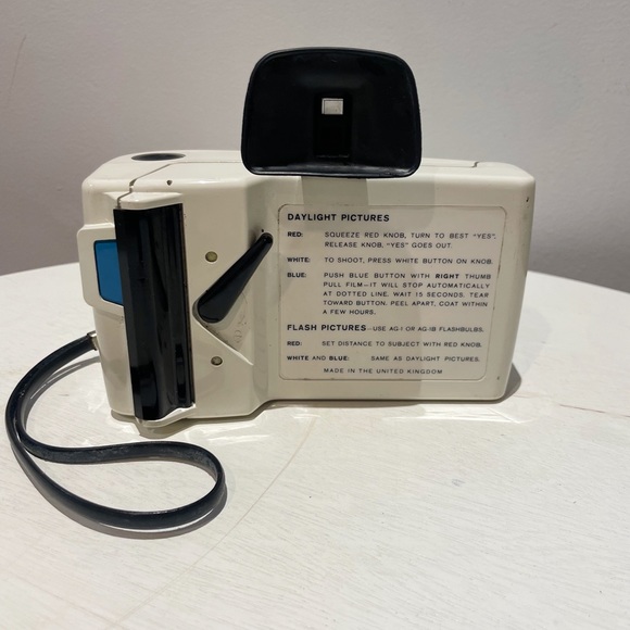 Vintage 60s Polaroid Model 20 "Swinger" Land Camera and Black Case - Picture 5 of 16